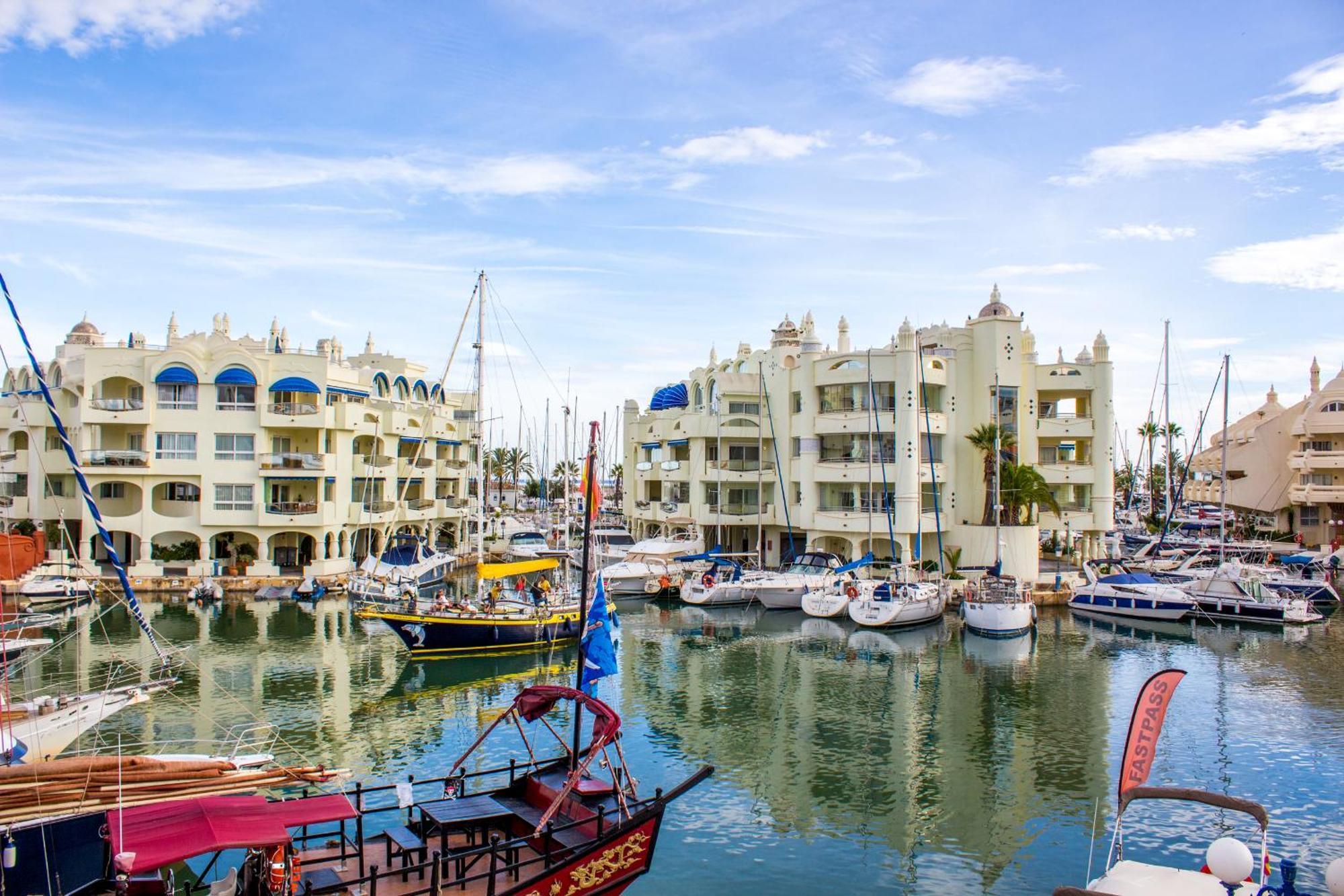 Benal Beach Suite Ii, Estudio Con Parque Acuatico Y Vistas Al Mar. Benalmádena Buitenkant foto