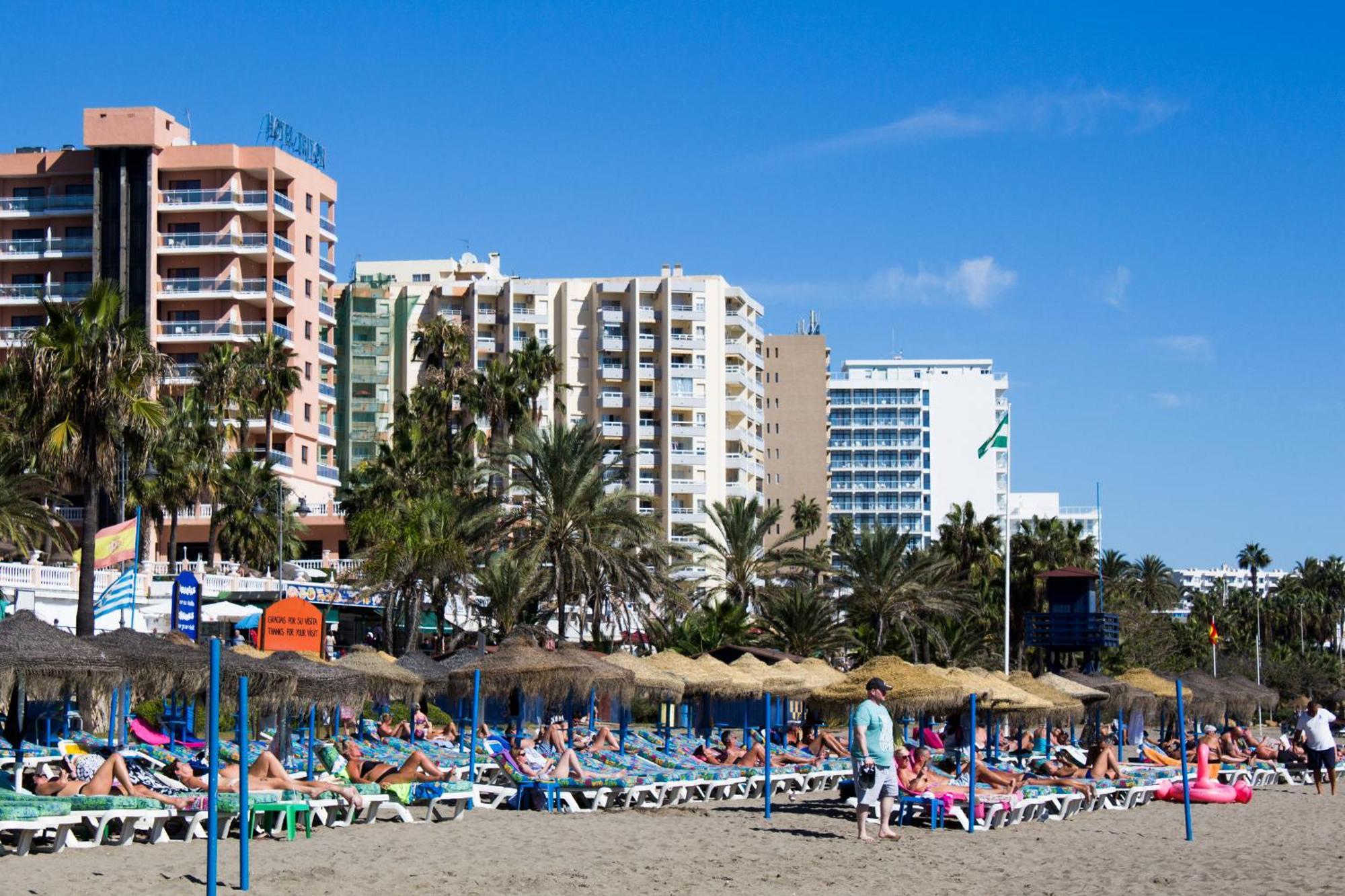 Benal Beach Suite Ii, Estudio Con Parque Acuatico Y Vistas Al Mar. Benalmádena Buitenkant foto