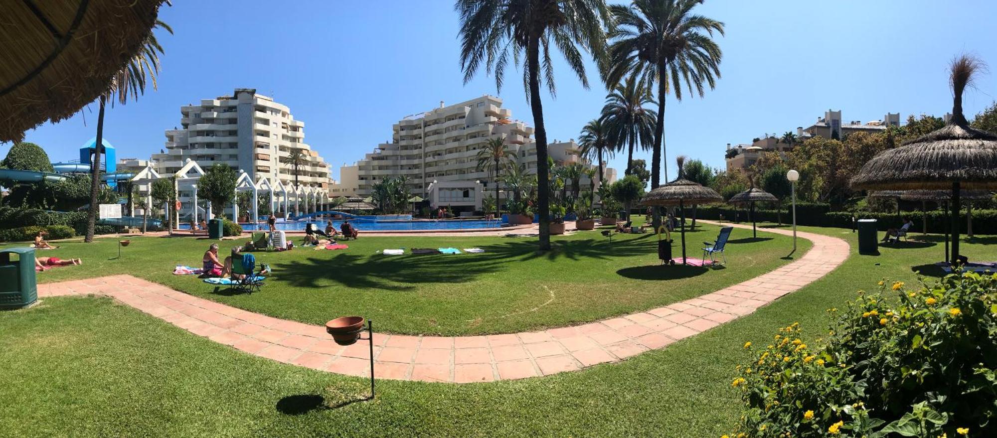Benal Beach Suite Ii, Estudio Con Parque Acuatico Y Vistas Al Mar. Benalmádena Buitenkant foto